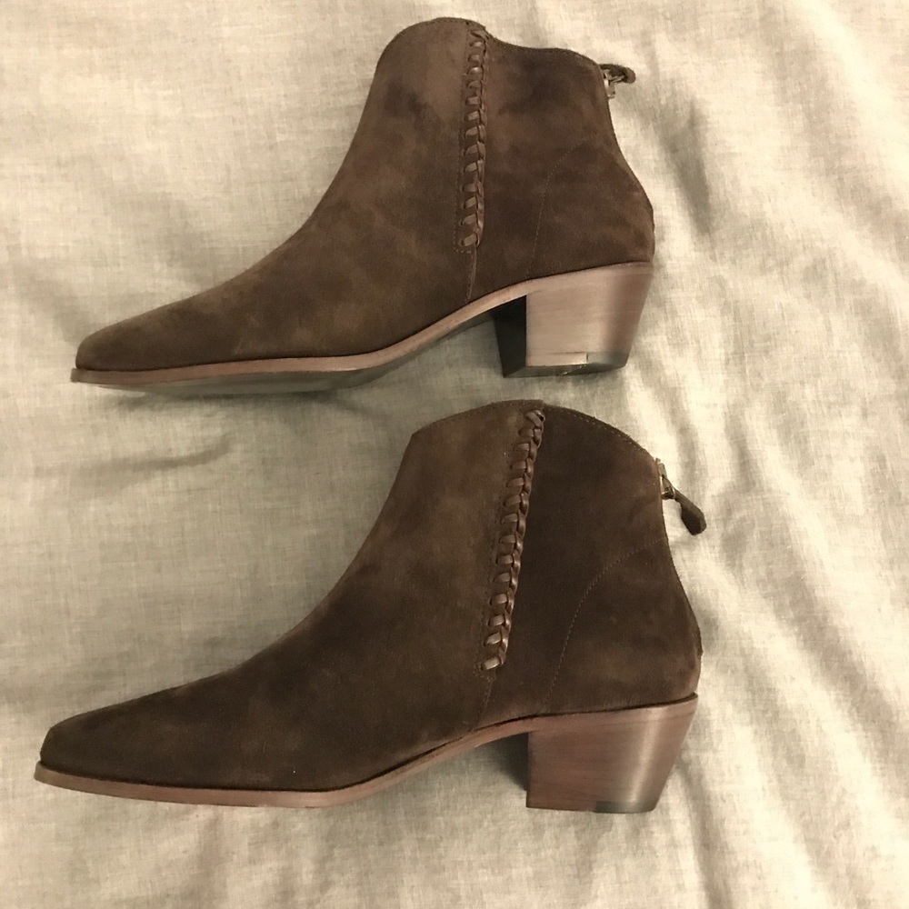NWOB Frye Chocolate Brown Suede Booties, Size 6.5